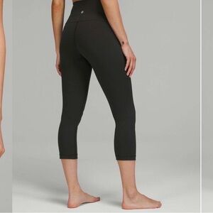 Lululemon Black Cropped Leggings